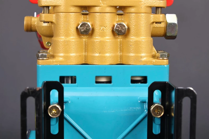 Đầu Phun Xịt 1HP Maxcare MC-28CP Piston Sứ - Thumbnail 2