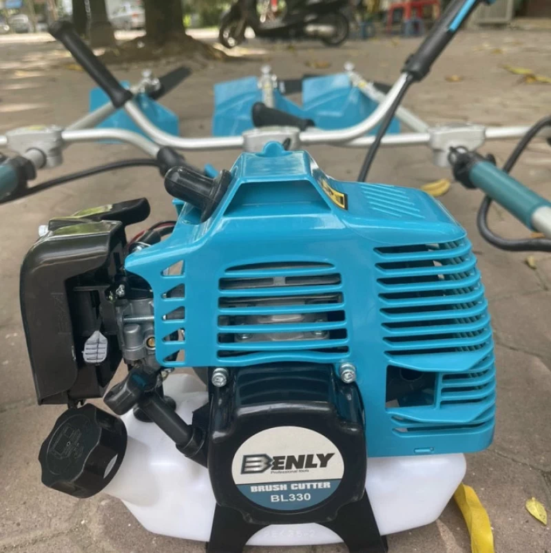 Máy Cắt Cỏ 2 Thì 1Kw Benly BL330 - Thumbnail 1