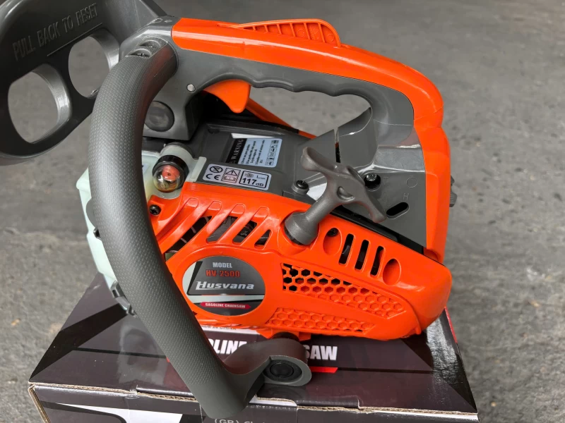 Máy Cưa Xích 2 Thì Husvana HV-2500 - Thumbnail 1