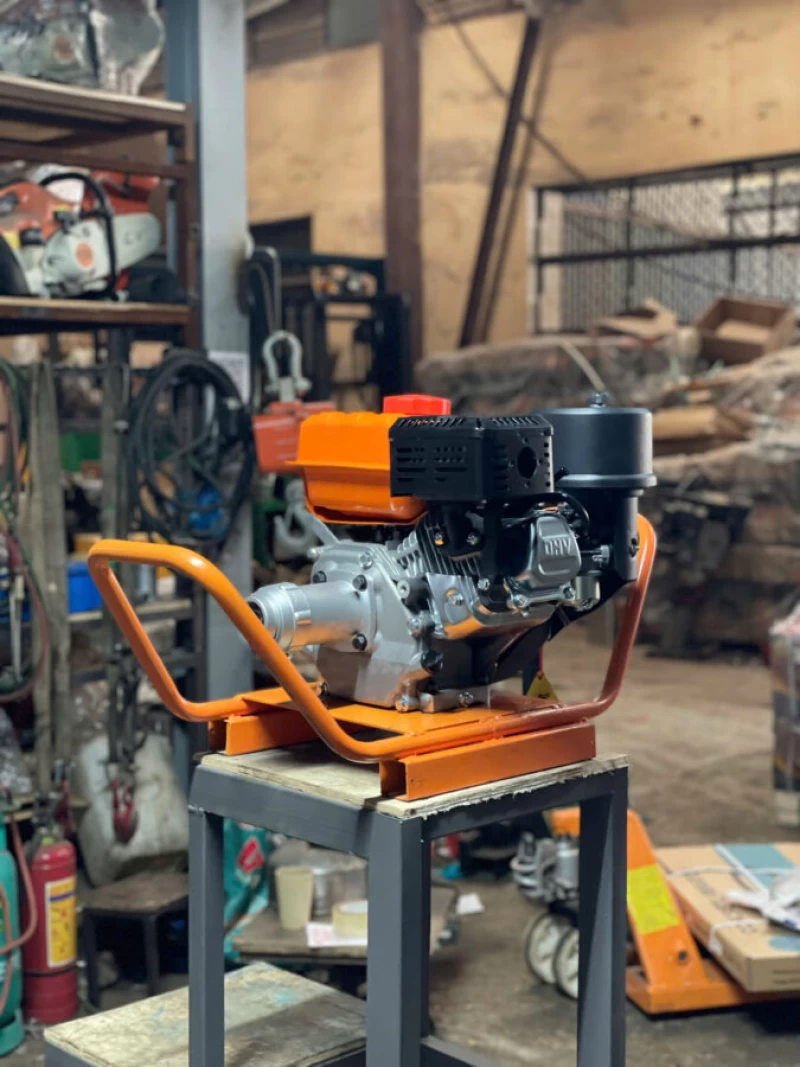 Máy Đầm Dùi Chạy Xăng Lifan - Thumbnail 3