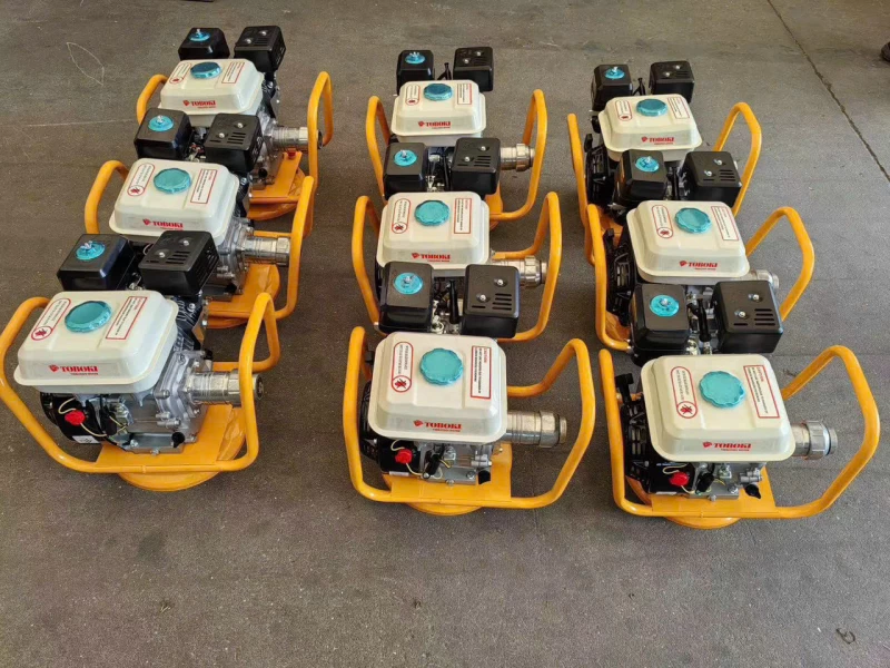 Máy Đầm Dùi Chạy Xăng Toboki T6.5HP - Thumbnail 4