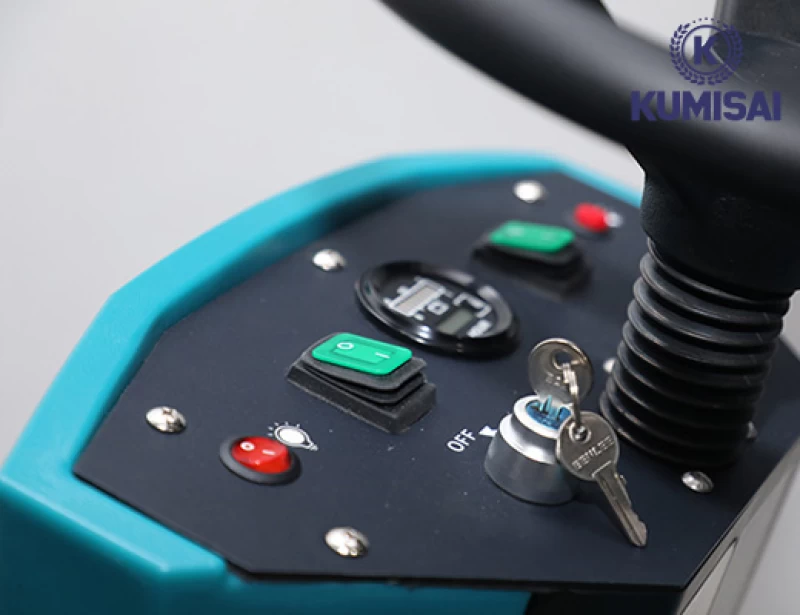 Máy chà sàn công nghiệp ngồi lái Kumisai KMS 60B - Ảnh 2