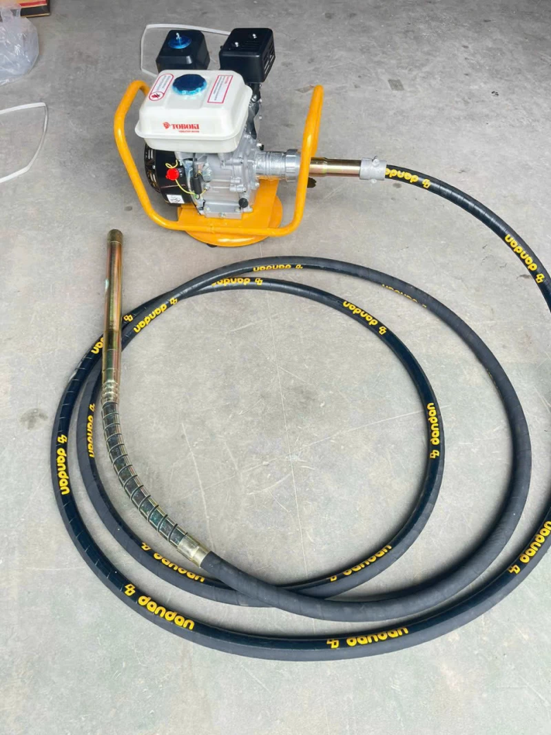 Máy Đầm Dùi Chạy Xăng Toboki T6.5HP - Ảnh 6