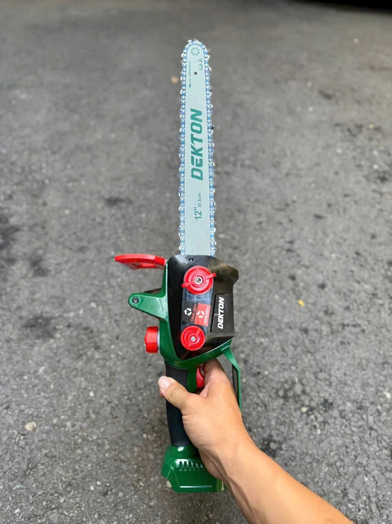 Thân máy cưa xích 12" dùng pin 21V Dekton M21-CS12BLC - Ảnh 3