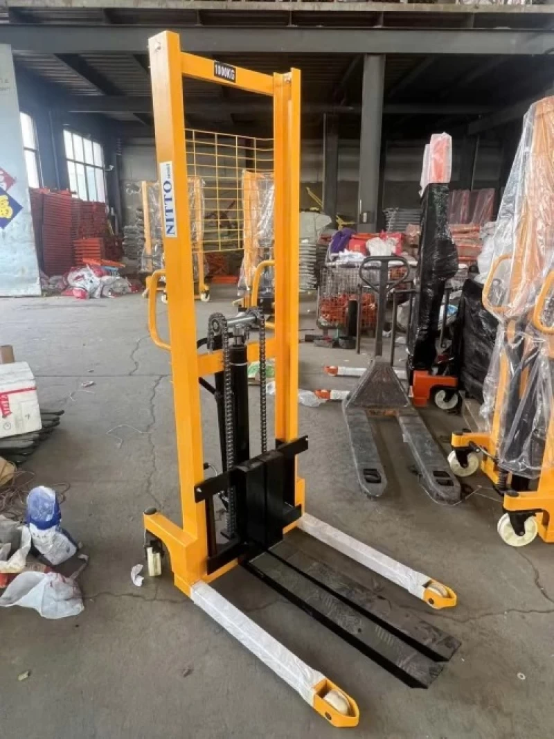 Xe Nâng Tay Cao Thuỷ Lực Nitto Càng thép I 2T*1,6m - Ảnh 1