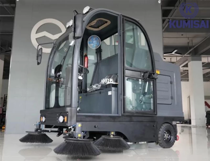 Xe quét đường ngồi lái Kumisai KMS-S11 - Ảnh 3