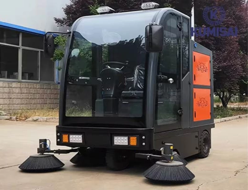 Xe quét rác công nghiệp ngồi lái Kumisai KMS-S13 - Ảnh 1