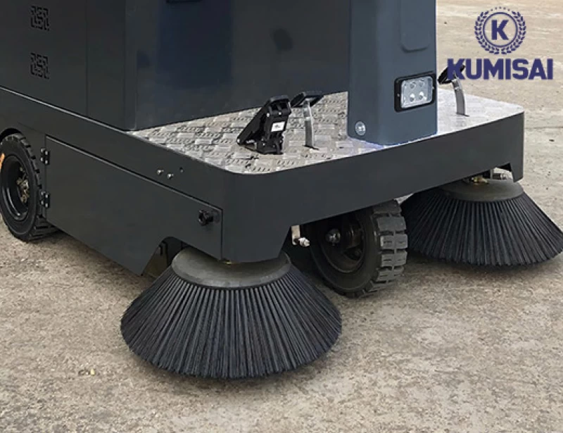 Xe quét rác ngồi lái Kumisai KMS-1400E - Ảnh 2