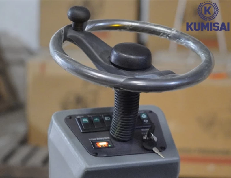 Xe quét rác nhà xưởng ngồi lái Kumisai KMS-S5 - Ảnh 3