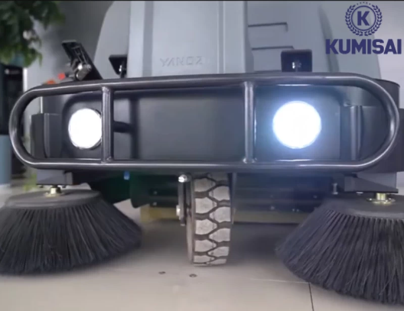 Xe quét rác nhà xưởng ngồi lái Kumisai KMS-S6 - Ảnh 4